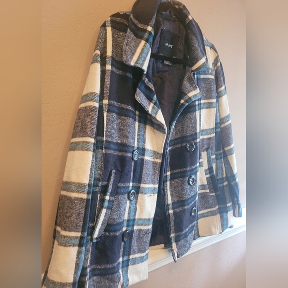Plaid Pea Coat Trendy Like New - Picture 6 of 7